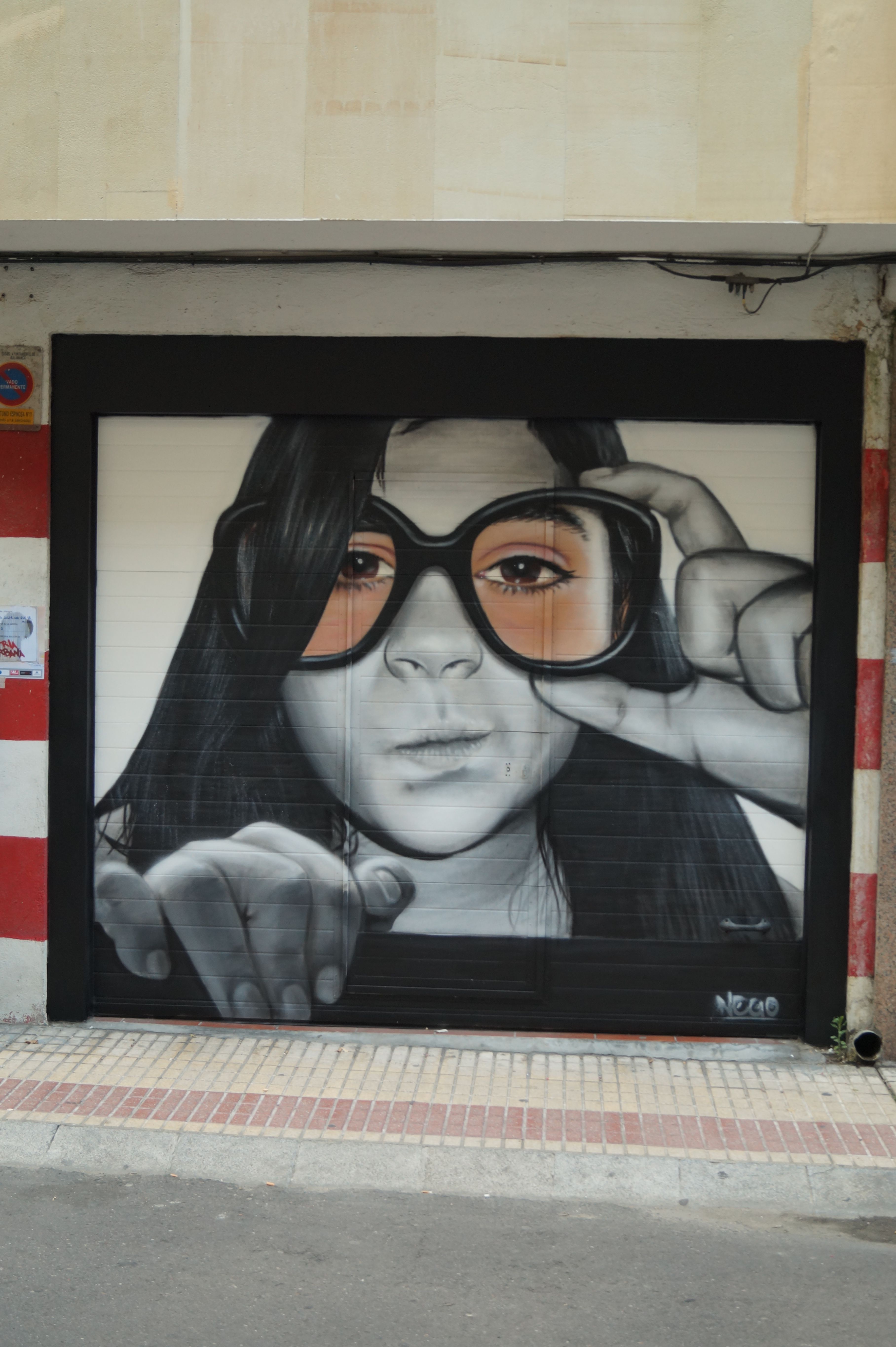 Una de las primera obras de arte urbano por el Barrio