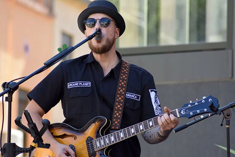 Dave Dagomsa en concierto ZOES