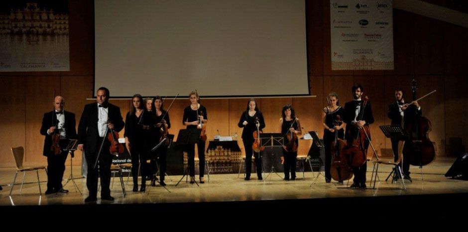 La Orquesta Tarantela actuando en el Palacio de Congresos de Salamanca, 2014