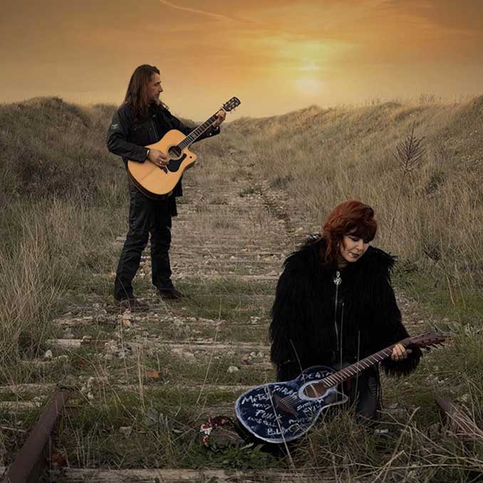 Sahar Evil acoustic, dúo de rock en Salamanca