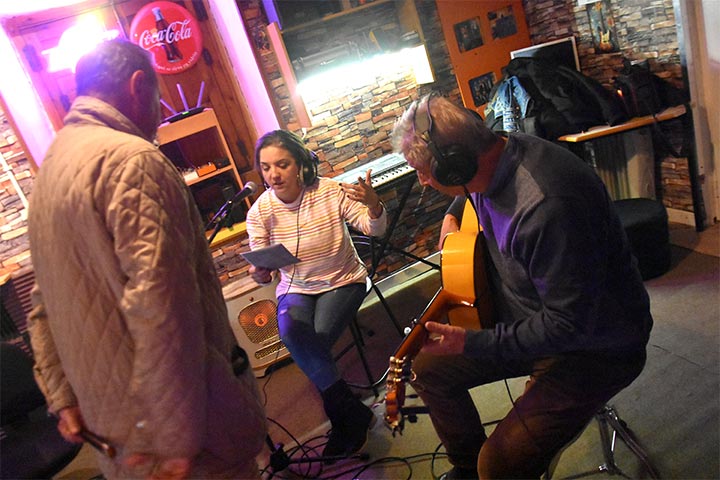 Cid Cebrián, Mayra Pérez y Nano Serrano en estudios RoyMar